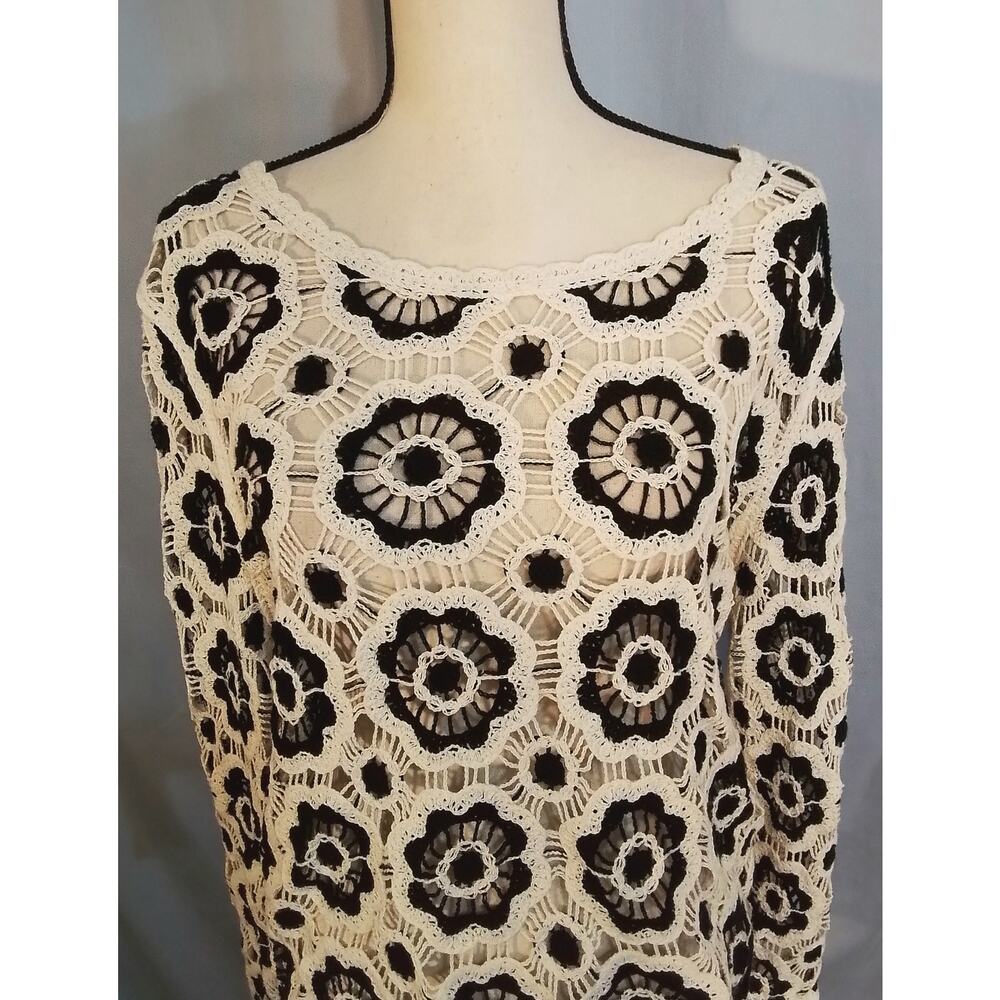 Adiva   black and white Crochet Sweater - Picture 3 of 8